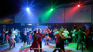 Salsa, bachata, Kizomba, Mambo, Merengue, Reggaeton, Zumba con lo Staff di Nozze in Musica