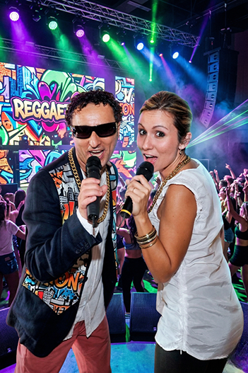 Avrete la possibilità di ingaggiare il duo vocalist cantante + Deejay set con repertorio la 360 gradi per feste a tema e Feste di piazza.