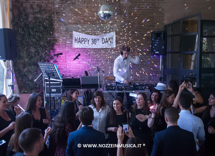 Deejay o Cantante per Feste e Matrimoni