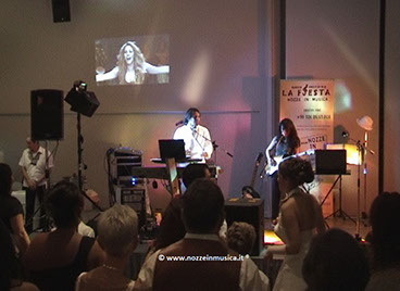 Lo staff di Nozze in Musica si occupa inoltre di suonare per cene aziendali e cene di lavoro