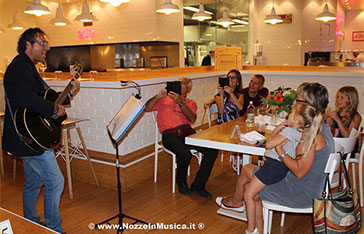 Serenata per Anniversario:Il regalo originale per la vostra festa di Matrimonio, Anniversario, Compleanno, San Valentino, Riconciliatoria